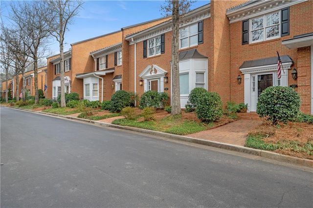 5429 Trentham Drive, Atlanta, GA 30338