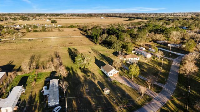 14202 Susie Lane CR442, Alvin, TX 77511