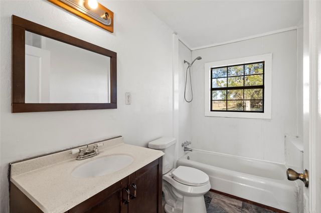 14202 Susie Lane CR442, Alvin, TX 77511