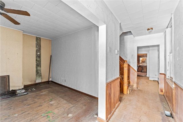 115 Hawkins Ave, Perry Hilltop, PA 15214