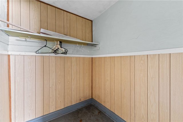 115 Hawkins Ave, Perry Hilltop, PA 15214