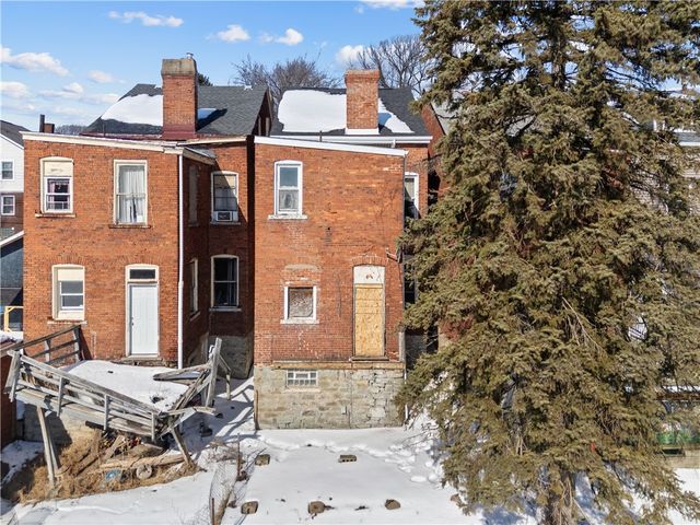 115 Hawkins Ave, Perry Hilltop, PA 15214