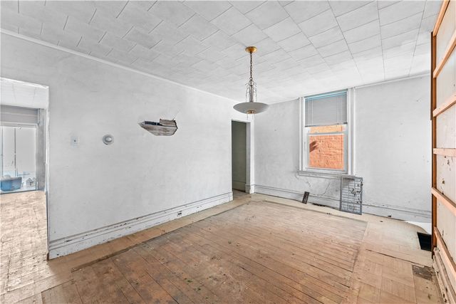 115 Hawkins Ave, Perry Hilltop, PA 15214