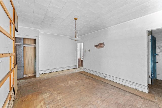 115 Hawkins Ave, Perry Hilltop, PA 15214