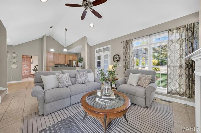 2 Wynnbrook Manor Drive, St Charles, MO 63301