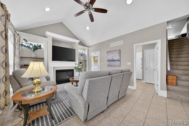 2 Wynnbrook Manor Drive, St Charles, MO 63301
