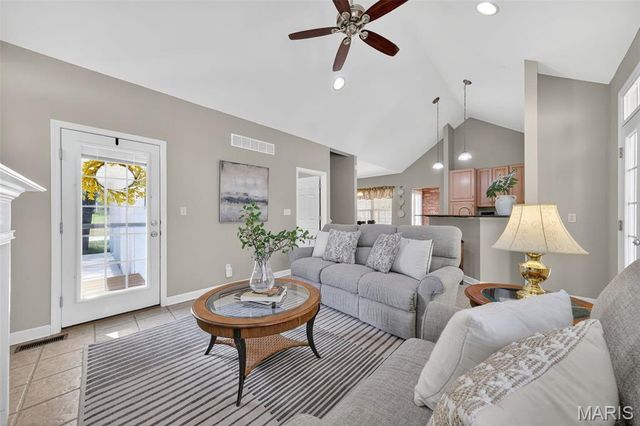 2 Wynnbrook Manor Drive, St Charles, MO 63301