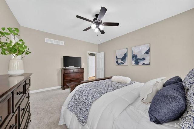 2 Wynnbrook Manor Drive, St Charles, MO 63301