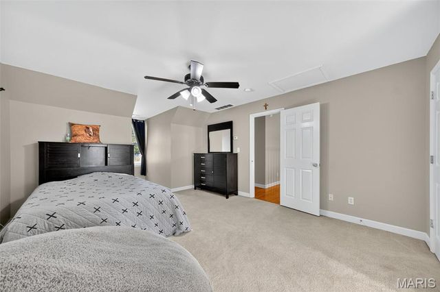 2 Wynnbrook Manor Drive, St Charles, MO 63301