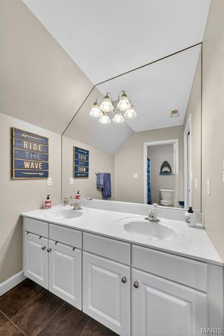 2 Wynnbrook Manor Drive, St Charles, MO 63301