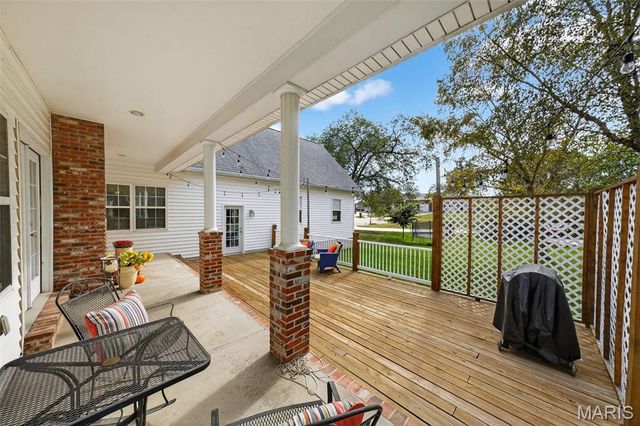 2 Wynnbrook Manor Drive, St Charles, MO 63301