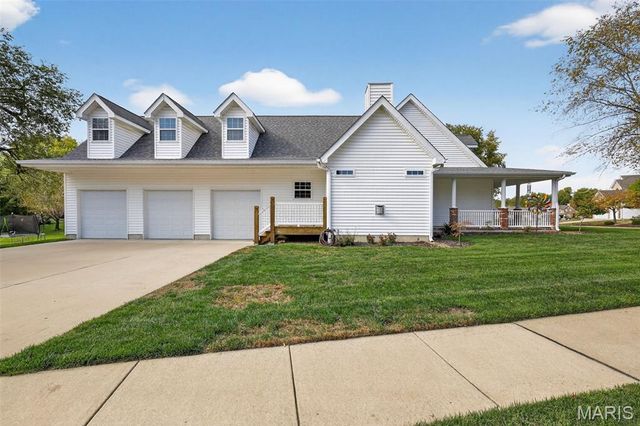 2 Wynnbrook Manor Drive, St Charles, MO 63301