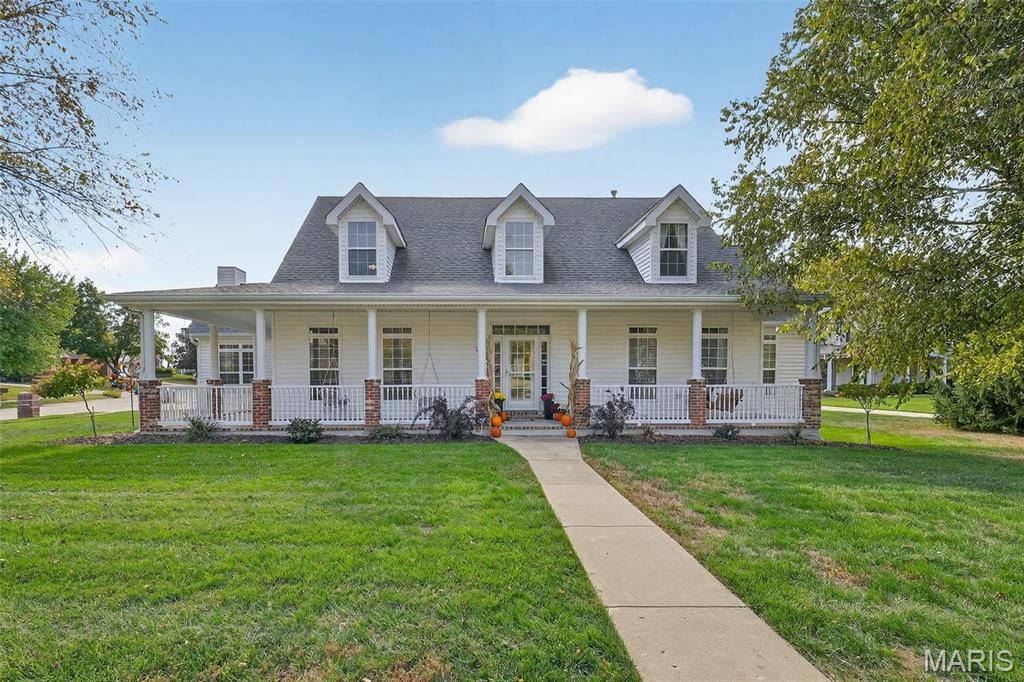2 Wynnbrook Manor Drive, St Charles, MO 63301
