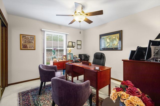 1132 Pine Tree Lane, Libertyville, IL 60048