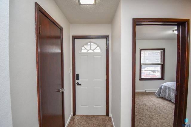 306 S Chicago Ave Avenue, Sioux Falls, SD 57103