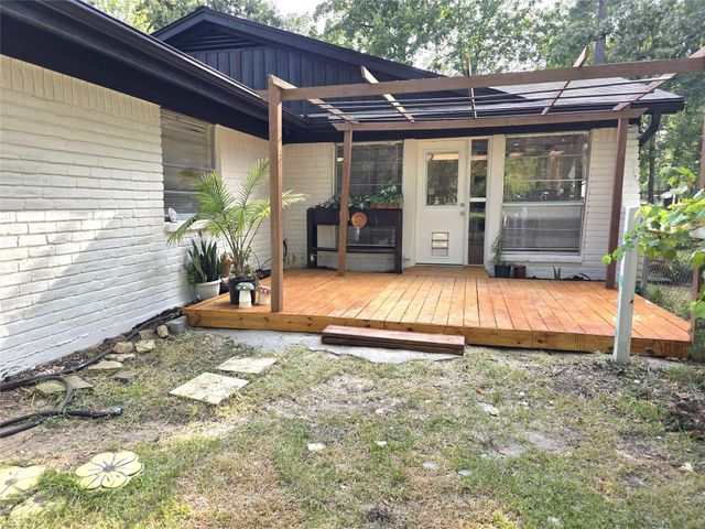 3748 Pin Oak Drive, Conroe, TX 77301