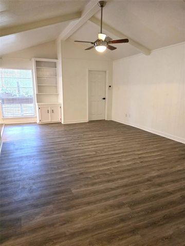 3748 Pin Oak Drive, Conroe, TX 77301