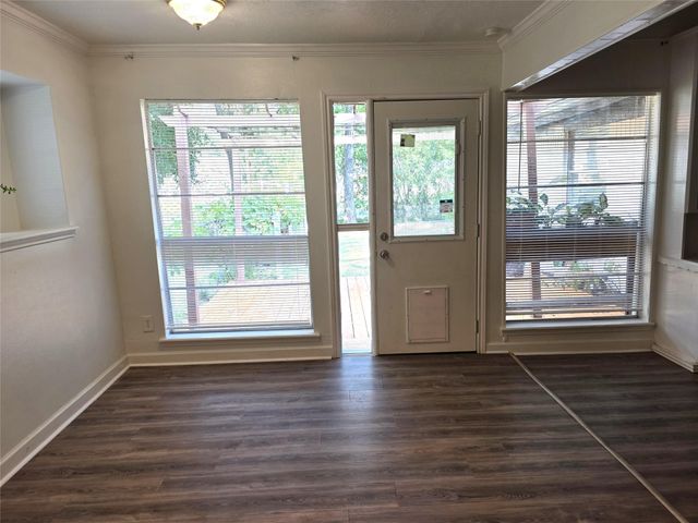 3748 Pin Oak Drive, Conroe, TX 77301