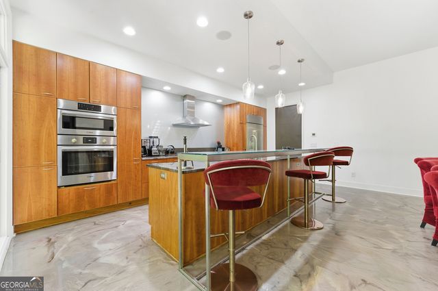 643 Larchmont Circle NW, Atlanta, GA 30318