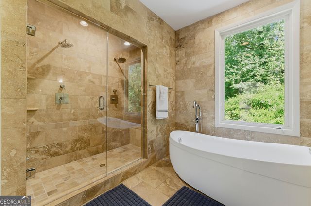 643 Larchmont Circle NW, Atlanta, GA 30318