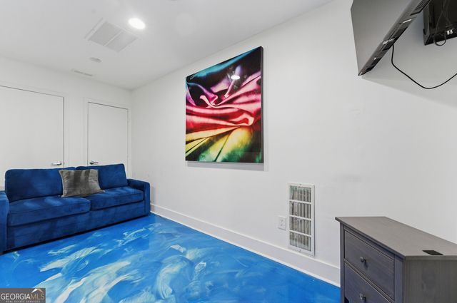 643 Larchmont Circle NW, Atlanta, GA 30318