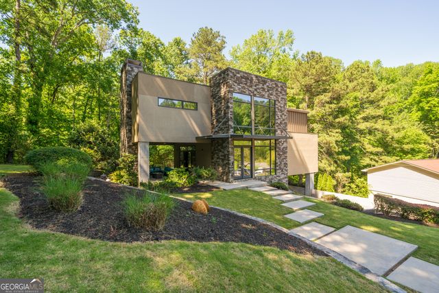 643 Larchmont Circle NW, Atlanta, GA 30318