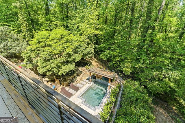 643 Larchmont Circle NW, Atlanta, GA 30318