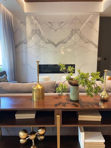 160 Birdsall Street 1221, Houston, TX 77007