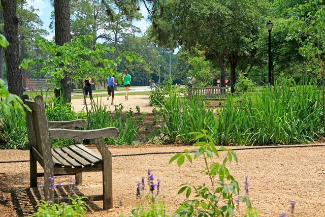 160 Birdsall Street 1221, Houston, TX 77007