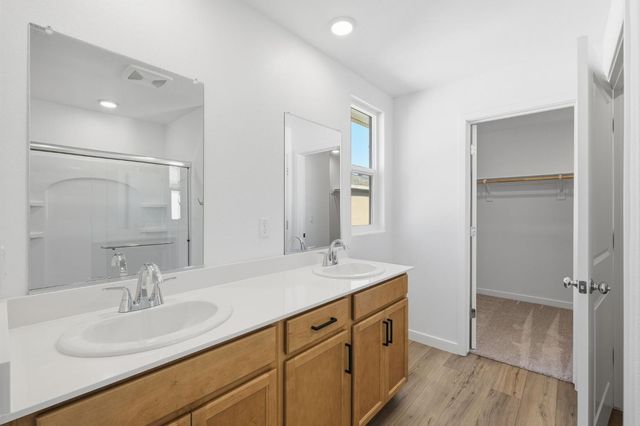 5205 Senesta Cir, Sacramento, CA 95824