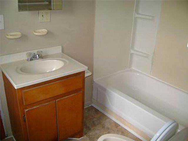 302 E Rose Street, Pittsburg, KS 66762