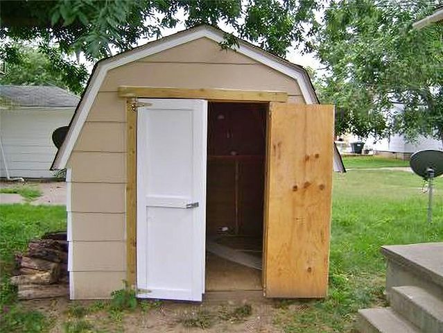 302 E Rose Street, Pittsburg, KS 66762