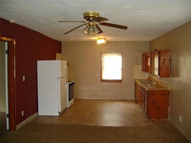 302 E Rose Street, Pittsburg, KS 66762