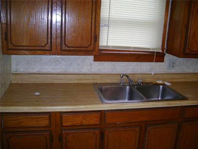 302 E Rose Street, Pittsburg, KS 66762