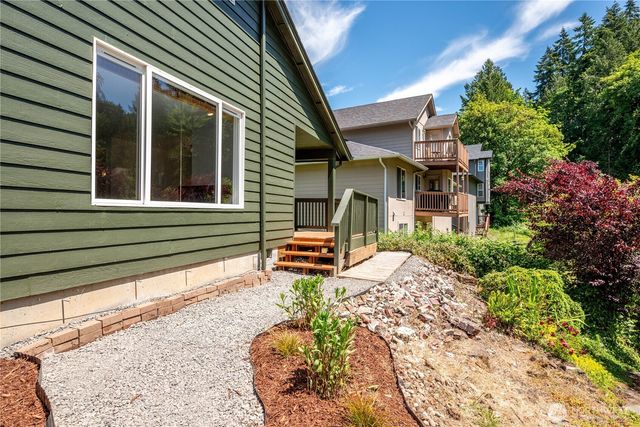 104 Cedar Falls Drive, Kelso, WA 98626