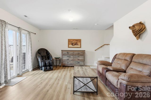 11 Roberts Drive, Swannanoa, NC 28778