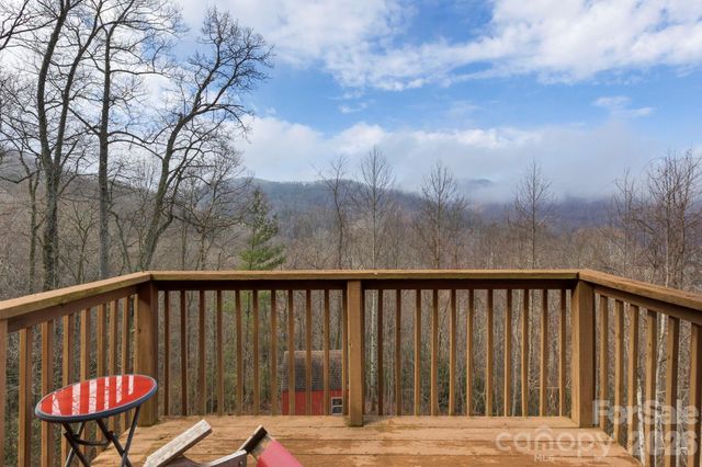 11 Roberts Drive, Swannanoa, NC 28778