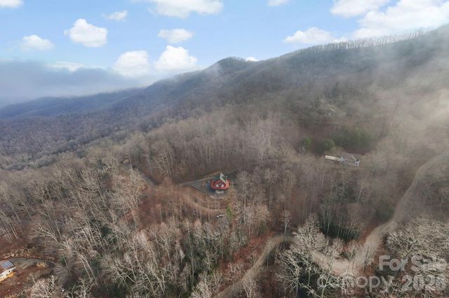 11 Roberts Drive, Swannanoa, NC 28778