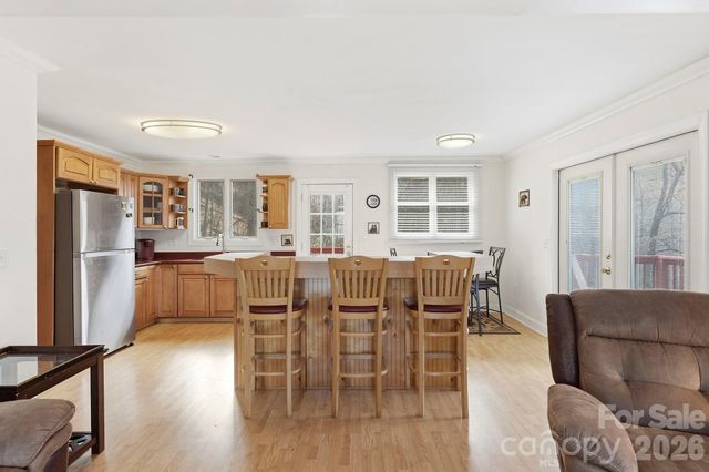 11 Roberts Drive, Swannanoa, NC 28778