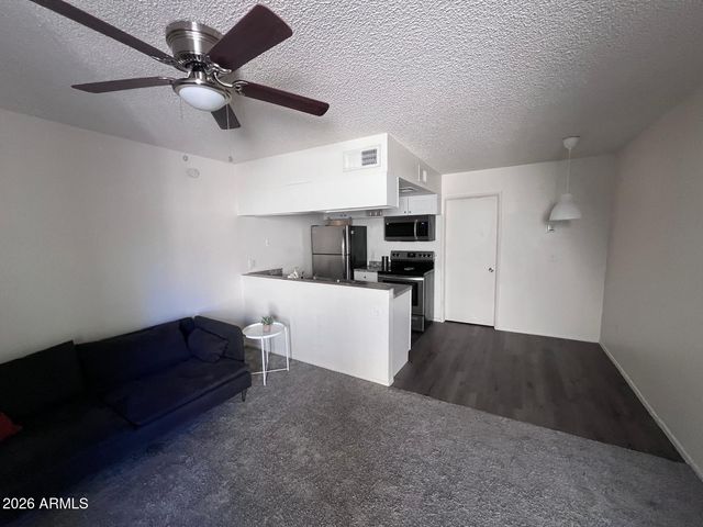 461 W HOLMES Avenue 350, Mesa, AZ 85210