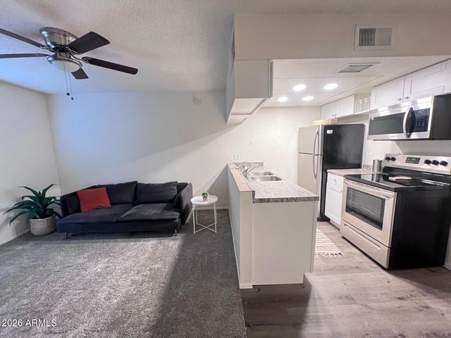 461 W HOLMES Avenue 350, Mesa, AZ 85210