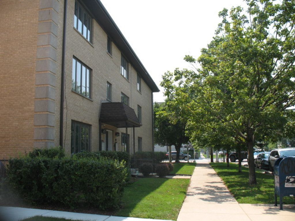 7939 W Belmont Avenue 1A, Elmwood Park, IL 60707