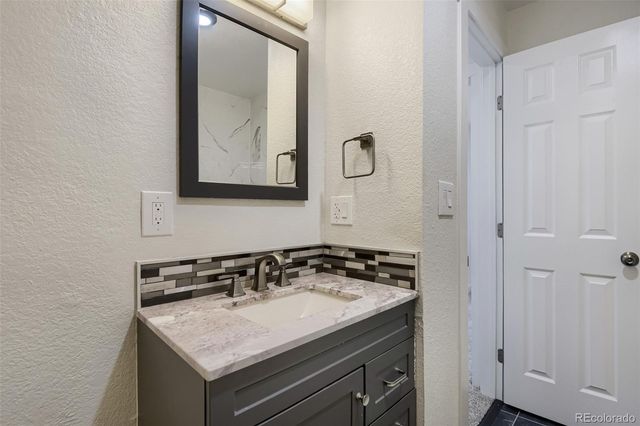 17464 E Temple Drive, Aurora, CO 80015