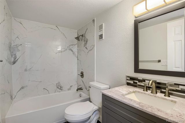 17464 E Temple Drive, Aurora, CO 80015