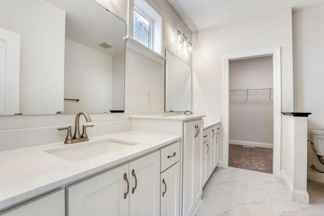 2931 Trinity Drive, Shakopee, MN 55379