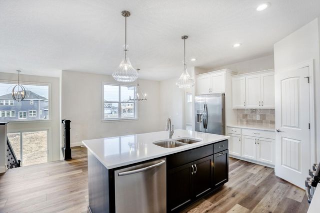 2931 Trinity Drive, Shakopee, MN 55379