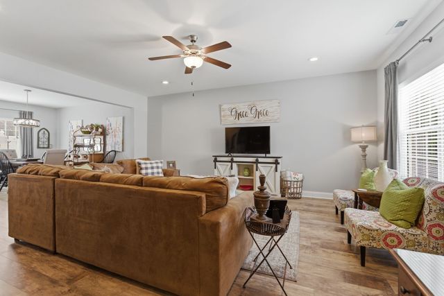 818 General Westmoreland Ct, Murfreesboro, TN 37129