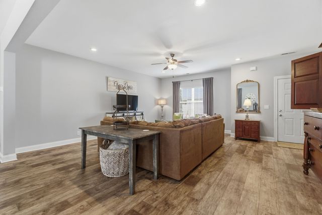 818 General Westmoreland Ct, Murfreesboro, TN 37129