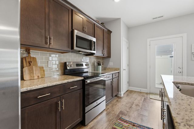 818 General Westmoreland Ct, Murfreesboro, TN 37129