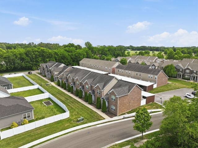 818 General Westmoreland Ct, Murfreesboro, TN 37129